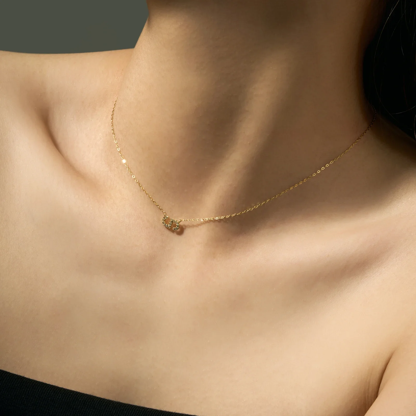 KIKICHICC Стерлингового Серебра 925 Асимметричный Символ Циркон CZ Кулон Длинное