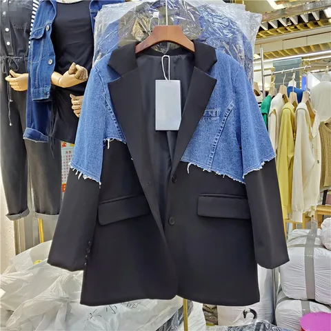 Блейзер женский джинсовый Асимметричный в стиле пэчворк, верхняя одежда с карманами, свободный пиджак со средней длиной и джинсовой вставкой