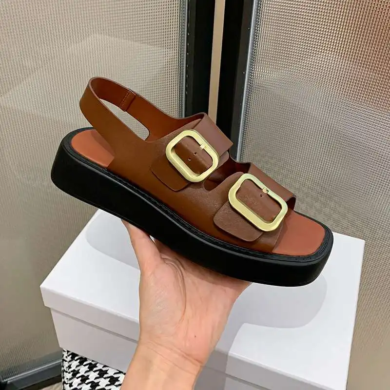 Женские босоножки из бычьей кожи на плоской подошве с пряжкой