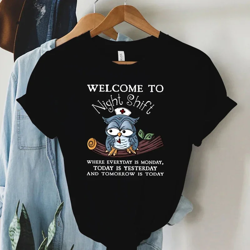 Футболка Добро пожаловать в ночное время с милым рисунком медсестры и совы