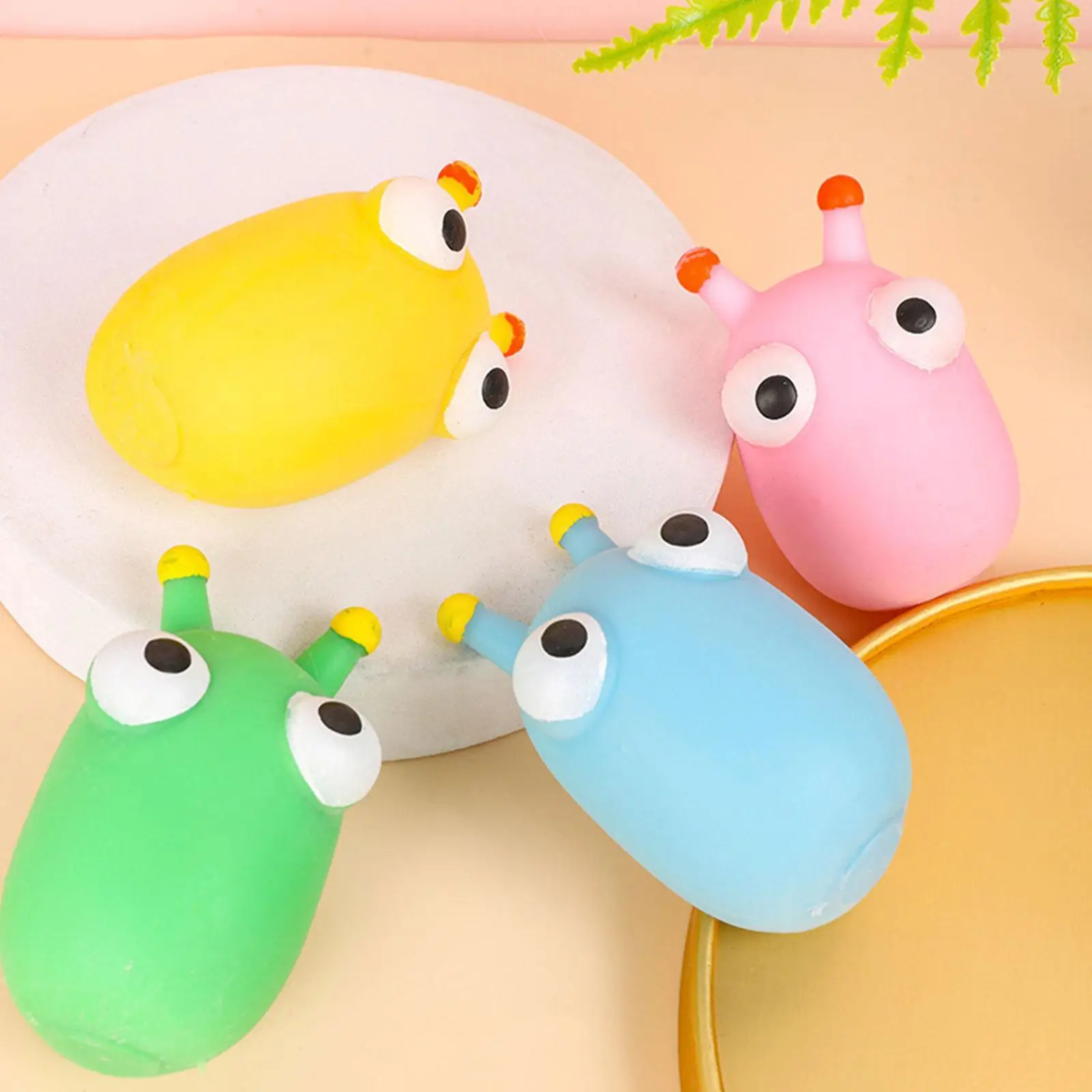 

1pc Funny Big Eyes Decompression Artifact Toy Carry Baby Tricky Funny Toy Around Knead Gifts Random Pranks Color I6p4