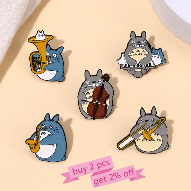 Эмалированные значки Totoro для оркестра персонализированные саксофона виолончели