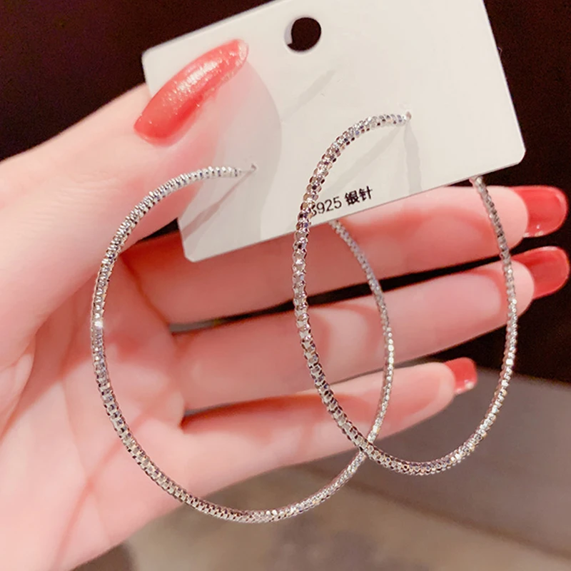 

Luxury Jewelry for Women Exaggerated Big Thin Hoop Earrings for Women Simple Shiny Starry Large Circle Earrings Pendientes Mujer