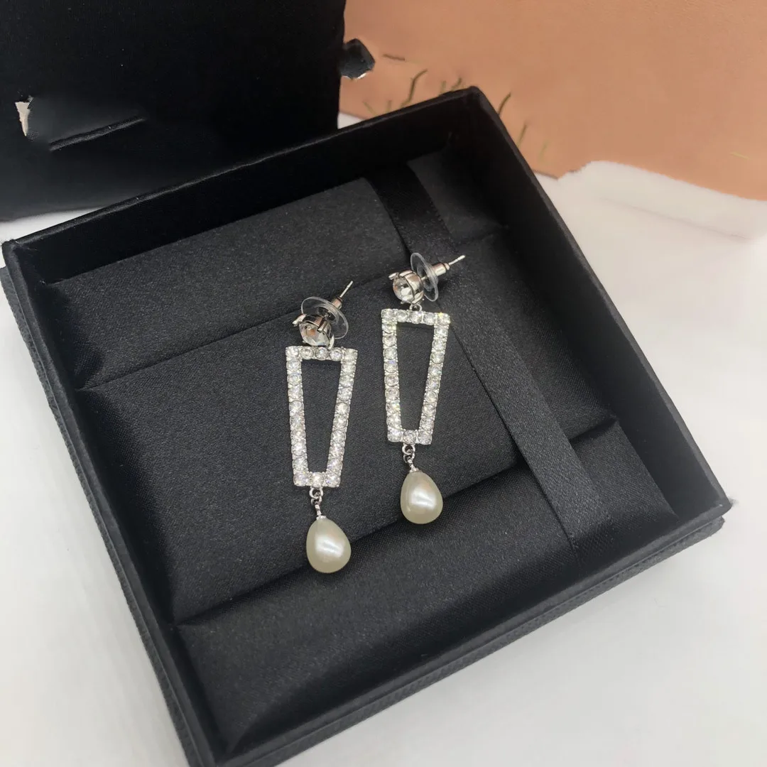 

Новые серьги с бриллиантами и жемчугом в европейском и американском стиле