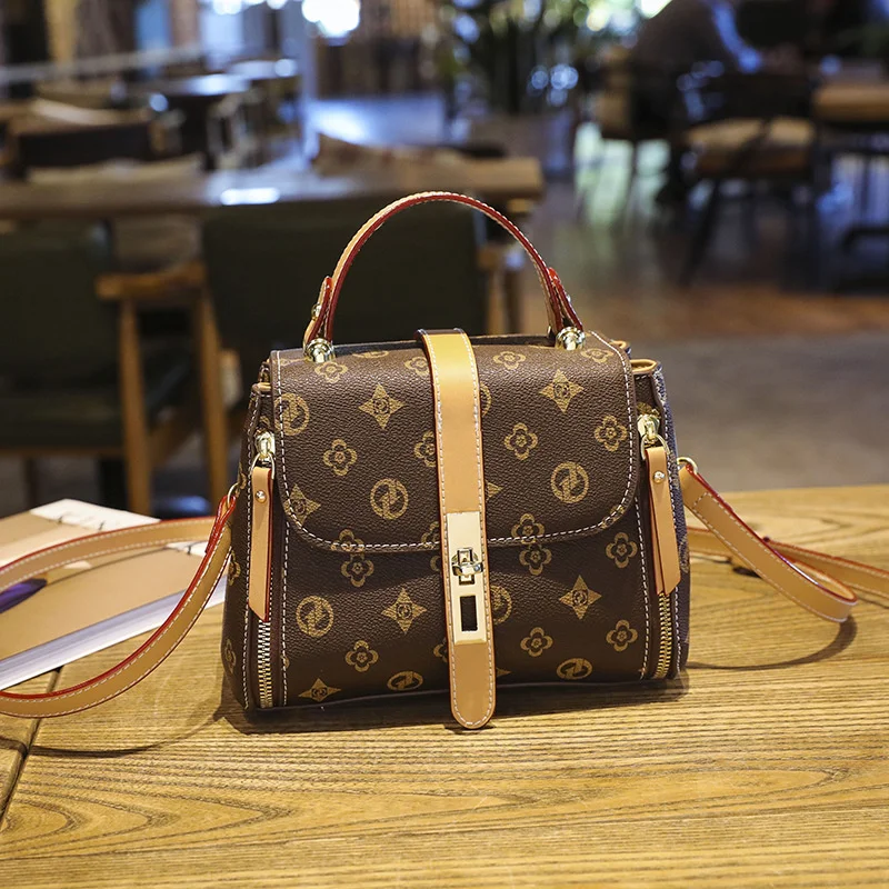 

Luxury Women Shoulder Bags Designer Crossbody Purses Handbag Clutch Travel tote Bag