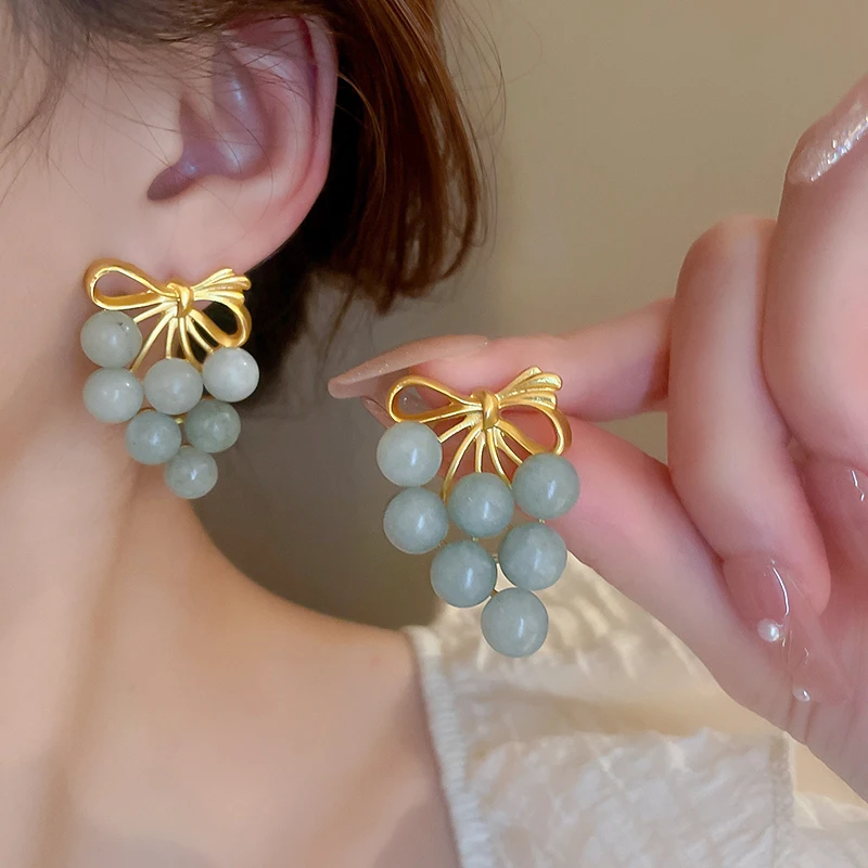 

DREJEW Green Beads Fruit Grape Earring For Women Simulation Pearl Drop Earrings Natural Stone Earrings Female Jewelry Gift