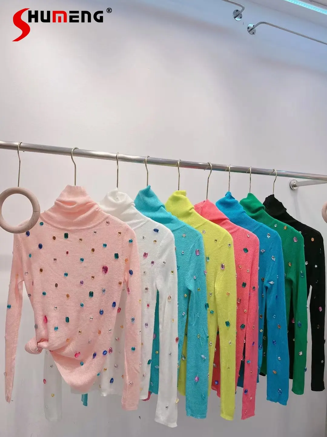 

Женский трикотажный свитер с драгоценными камнями, облегающий свитер ярких цветов с высоким воротником, Осень-зима 2022