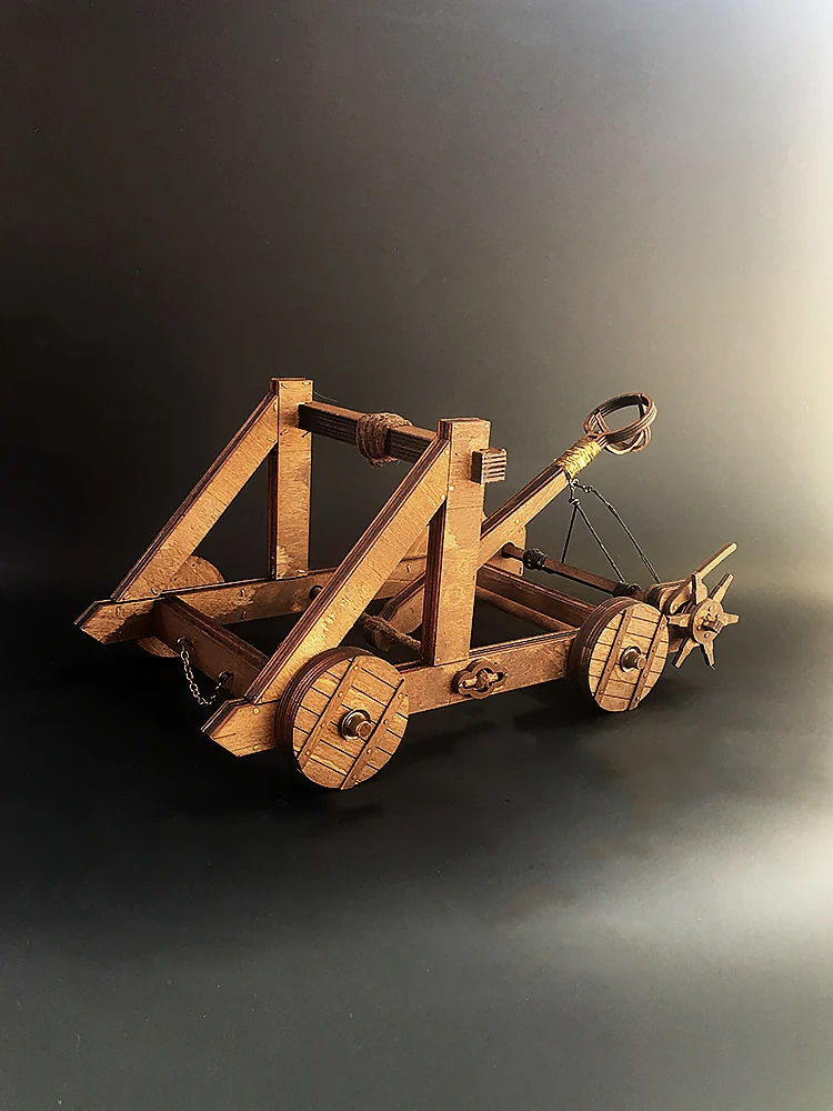 

Скручивающаяся модель мангеля с одной рукой, Древняя модель колесницы, осадная машина, деревянная трехмерная головоломка для работы родите...