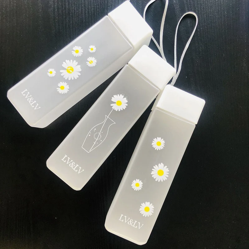 

500ML Daisy Transparent Plastic Water Bottles Creative Cup With Portable Rope