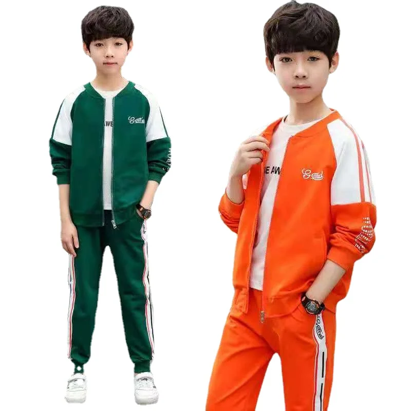 

Детский костюм из двух предметов, на возраст 4-12 лет