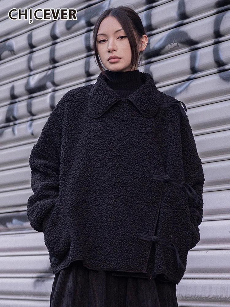 

CHICEVER 2022 Fashion Coats For Women Peter Pan Collar Long Sleeve Patchwork Three Button Temperament Solid Jacket Female New