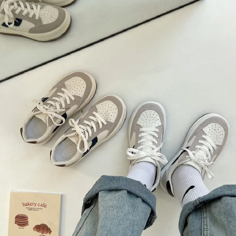 

2022 New Women's Casual Shoes Fashion Breathable Small Casual Sneakers