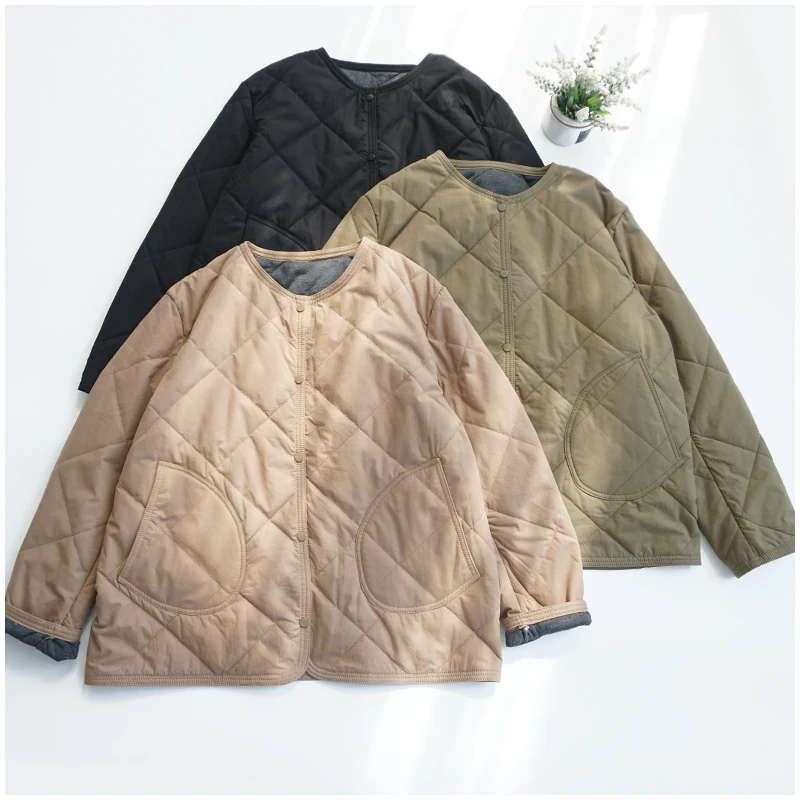 Стеганое однобортное короткое пальто с круглым вырезом и хлопковой подкладкой