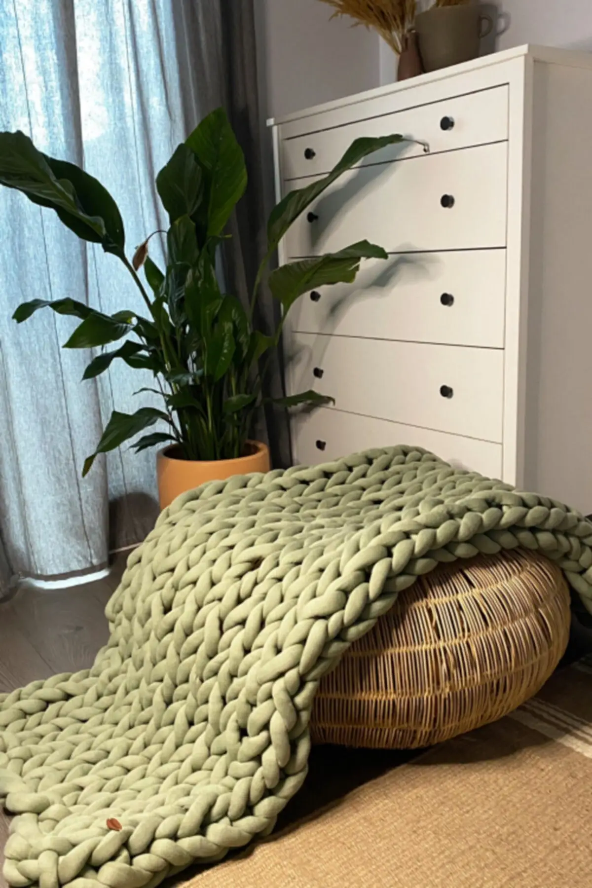 

Mesh Decor Blanket Khaki comforter
