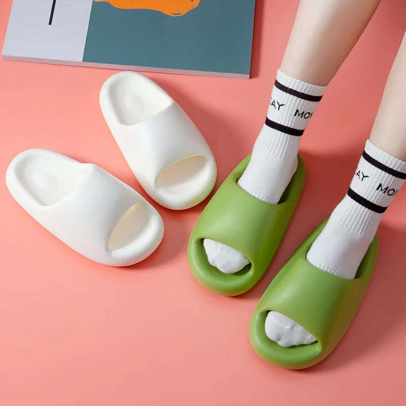 

Thick Platform Pillow Slippers for Women Summer Beach Soft Sole Eva Cloud Slides Sandals Woman Home Non Slip Bathroom Slippers