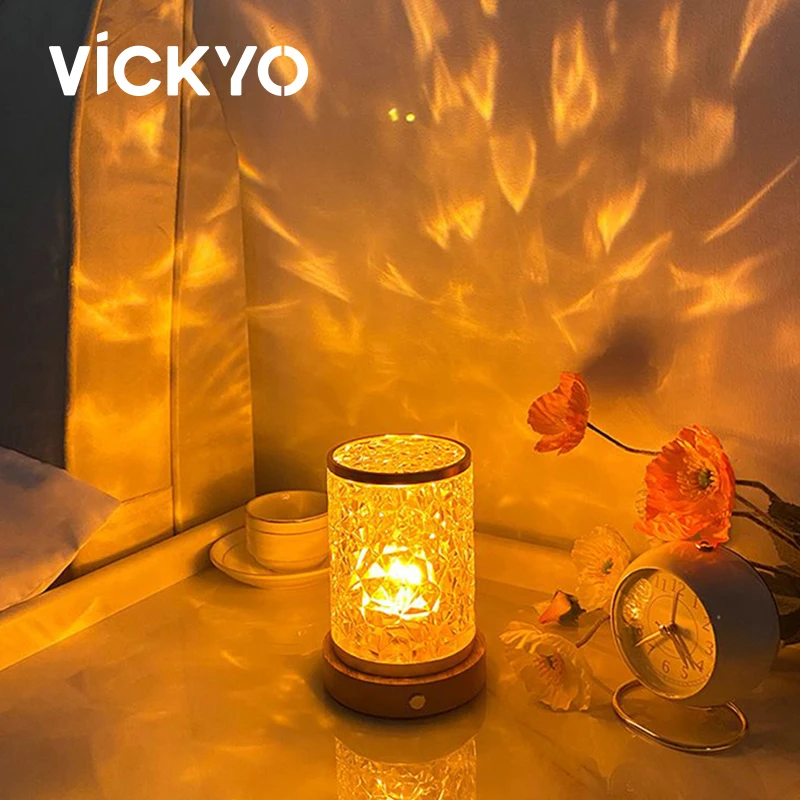 

Креативная настольная лампа VICKYO, прикроватная настольная лампа, атмосферная лампа, вращающаяся волна воды, ночник, освещение для гостиной и спальни
