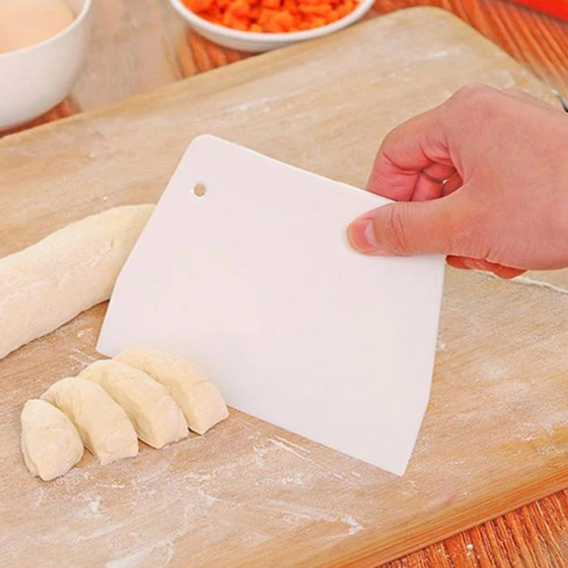 

1Pcs New Food Grade PP Plastic Scraper Environmentally Friendly Butter Flour Dough Cutter Household Baking Pastry Tool SSJ470