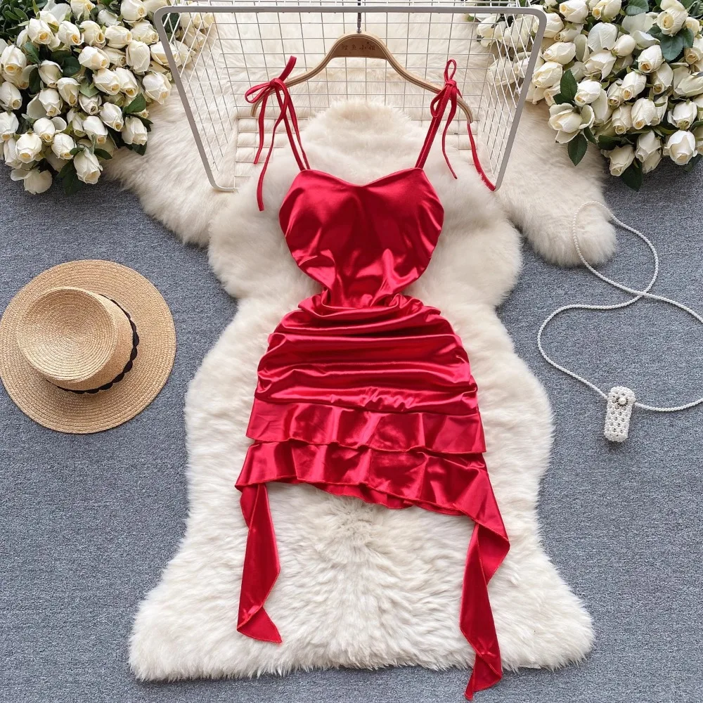 Женское мини-платье без бретелек цвета в ассортименте