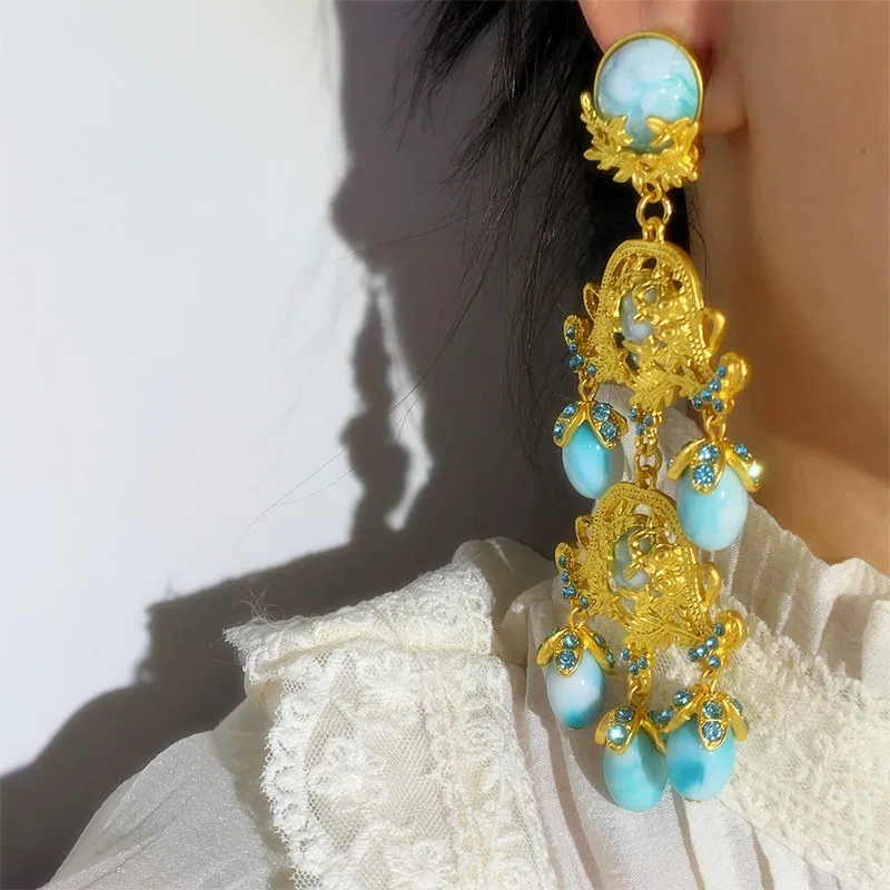 

Женские длинные серьги-подвески без проколов, винтажные большие серьги золотого цвета с металлическим камнем, ювелирные изделия во француз...