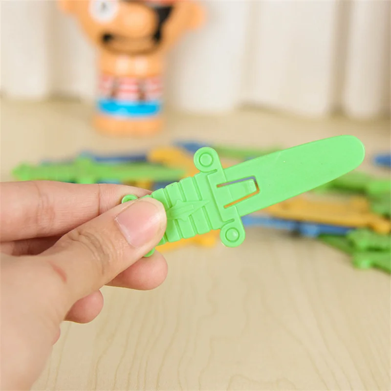 

Party Pirate Bucket Game Children Funny Family Jumping Pirates Sword Tricky Toy Barrel Table Floor 3D Puzzle Jokes For Kids