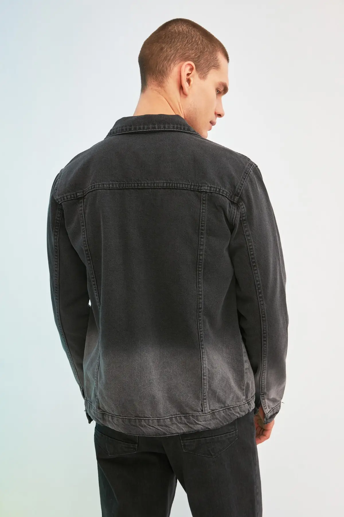 

Trendyol Male Gradient Denim Jacket TMNSS21CE0313