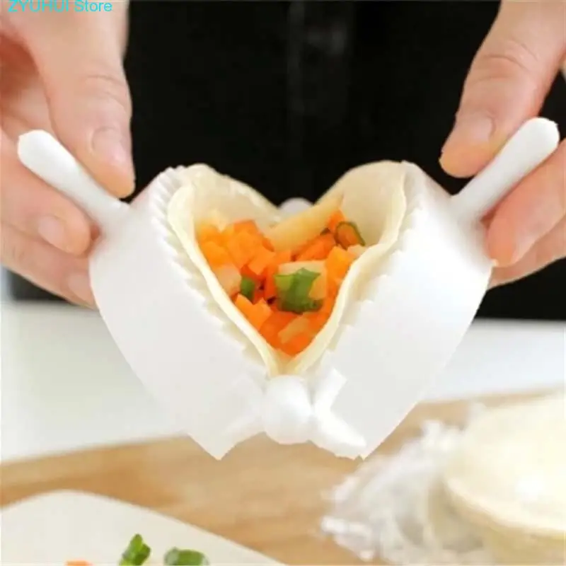 

1Pcs Press Ravioli Dough Pastry Pie Dumpling Maker Kitchen Pastry Tools Baking Accessories Cooking Tools F0222