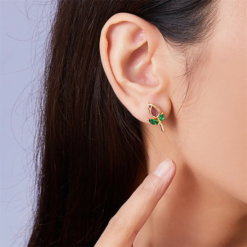 Женские серьги-гвоздики в виде цветка