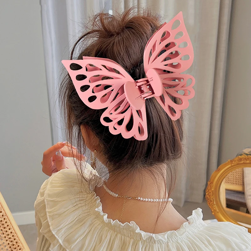 

Extra Large Hair Claw Clips Hollow Double-layer Butterfly Hairpin Hair Clip Barrettes Girls Big Frosted Shark Claw Hair Clamps