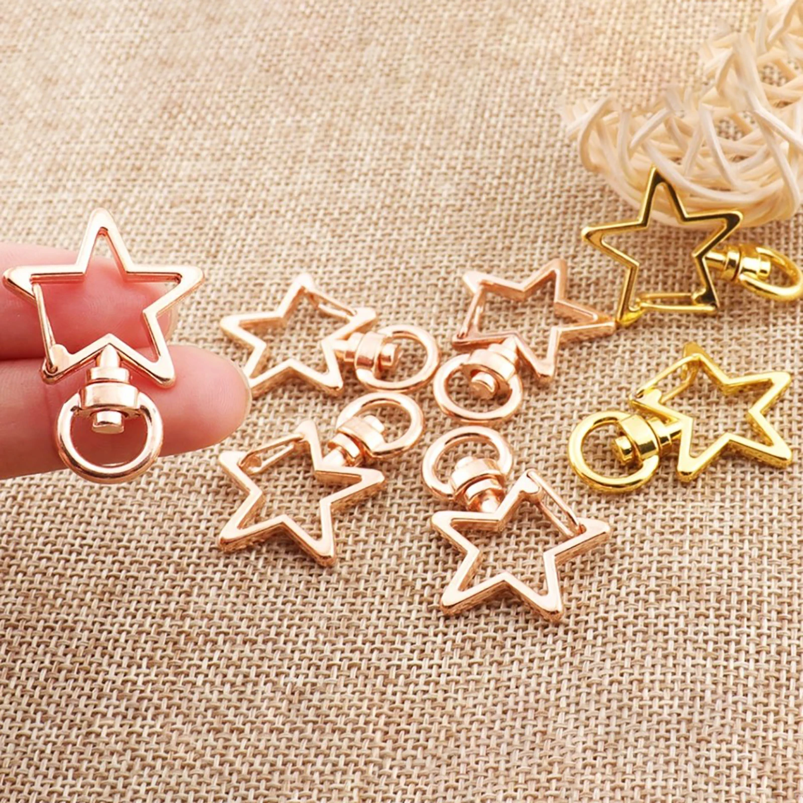

10pcs Creative Star Pentagram Hollow Key Chain Key Ring Keychain DIY Accessories Lobster Clasp Jewelry Making Findings Wholesale