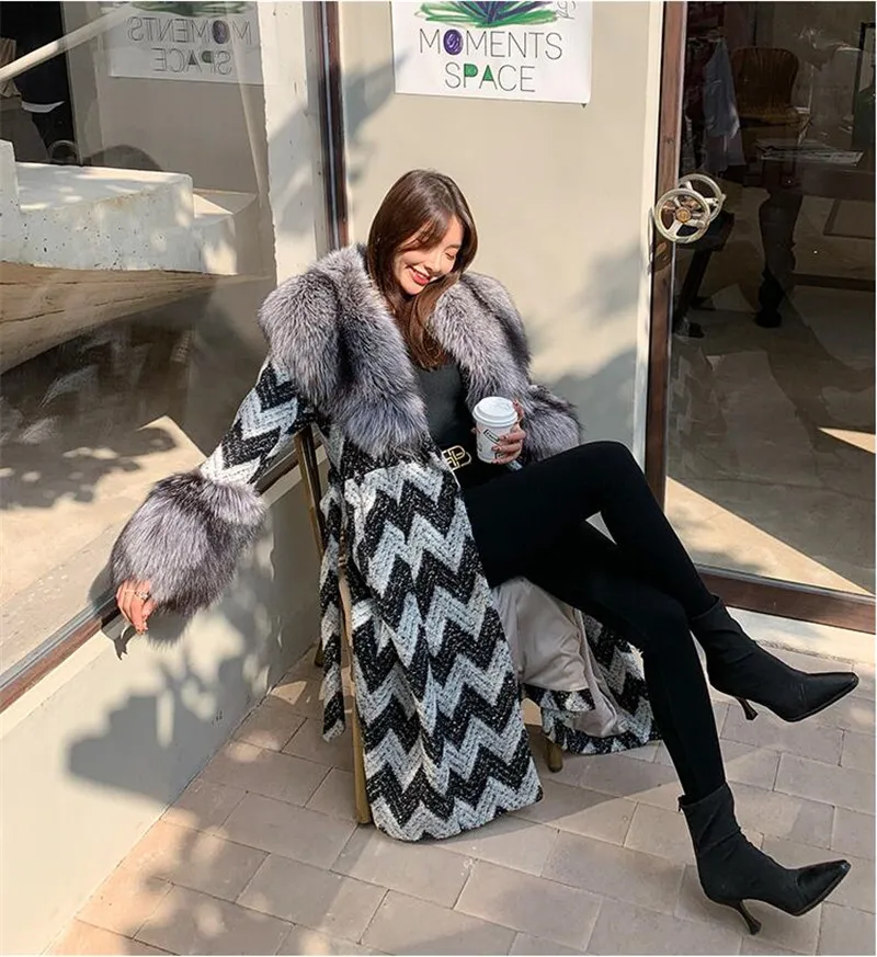 Luxury Natural Real Fur Coat Women Super Large Big Fox Fur Collar and Cuffs Houndstooth woolen coat