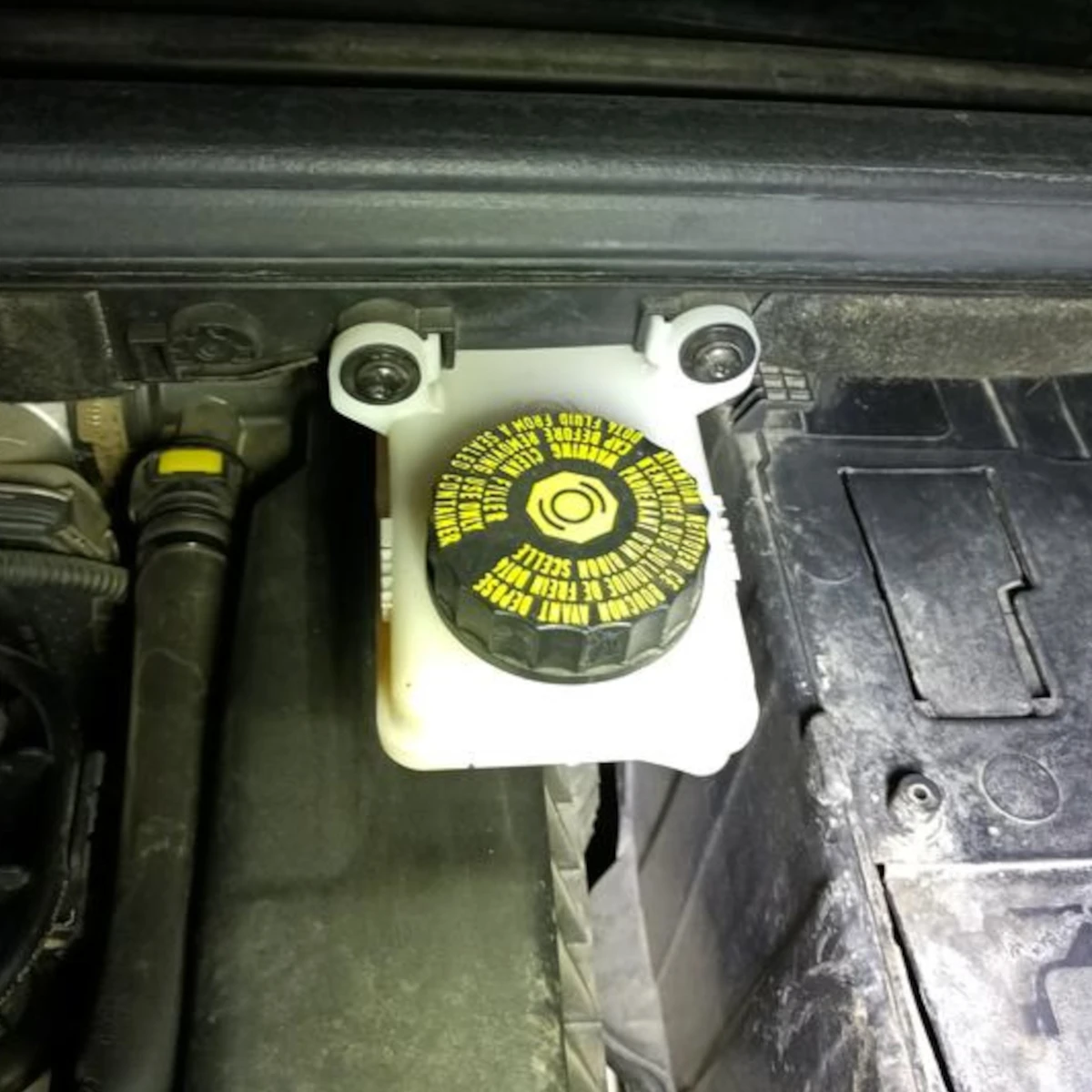 Автомобильный резервуар для тормозной жидкости крышка бутылки 1613328880 Citroen Peugeot