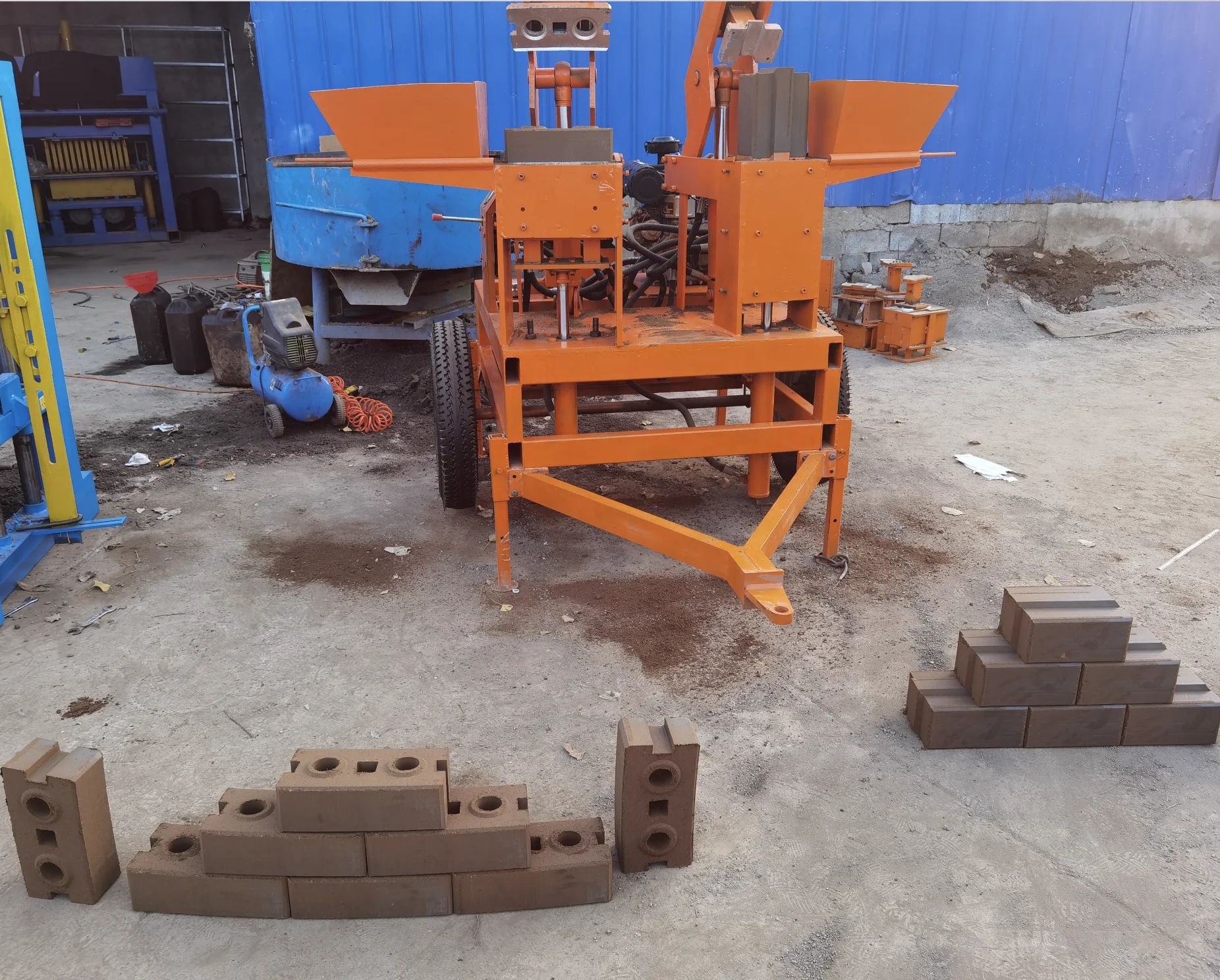 QTC1-20 глиняная черепица ручная машина для прессования цемента и земли по самой