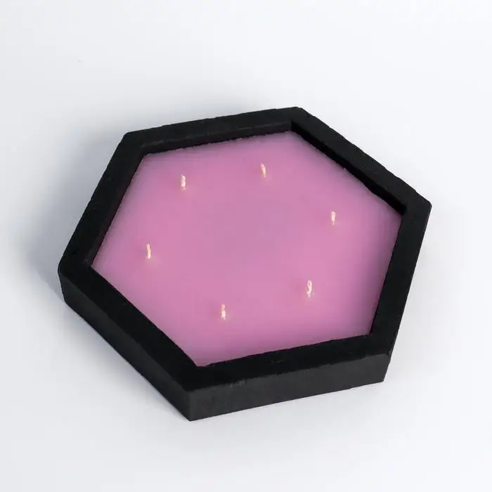 Свеча фигурная ароматическая в бетоне &quotШестигранник&quot 6 фитилей розовый |