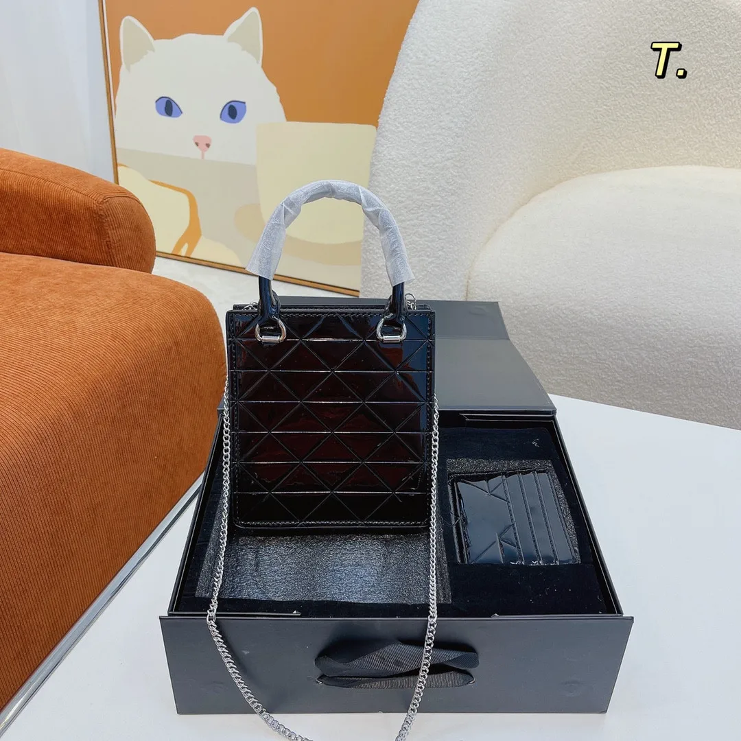 Women's bag  new mirror portable Tote Bag triangle small square bag high sense three-dimensional Single Shoulder Messenger Bag