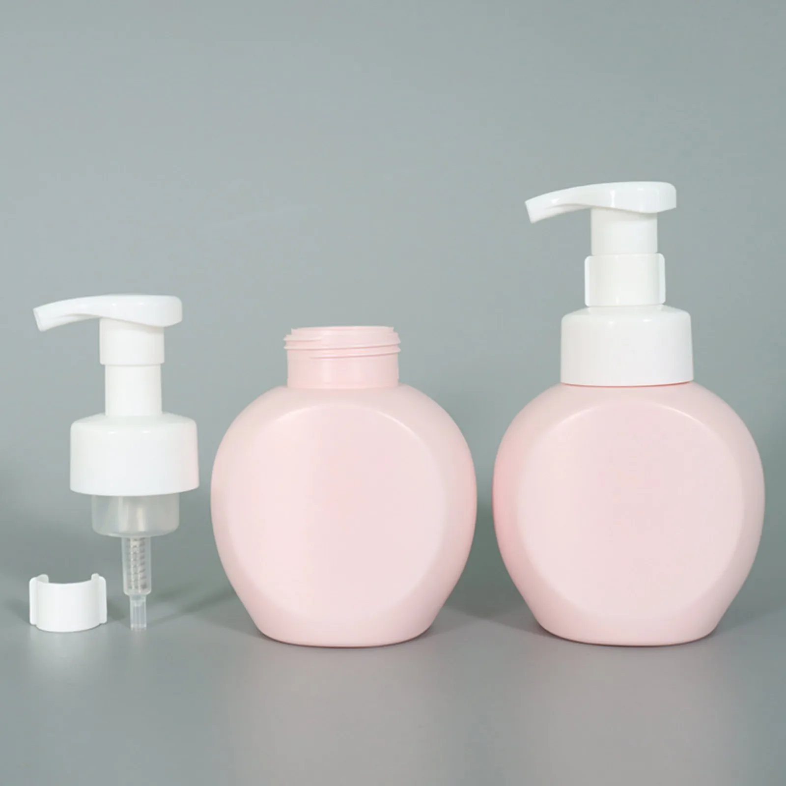 Флакон-дозатор для геля душа и шампуня 300 мл