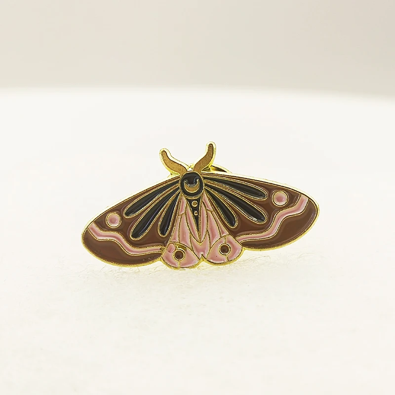 Белая Цапля Красное Солнце Цепочка Эмали Пины Персонализированный Восточный Фантастический Брошь Значок Ювелирное Искусство Прекрасный Булавка с Бабочкой.