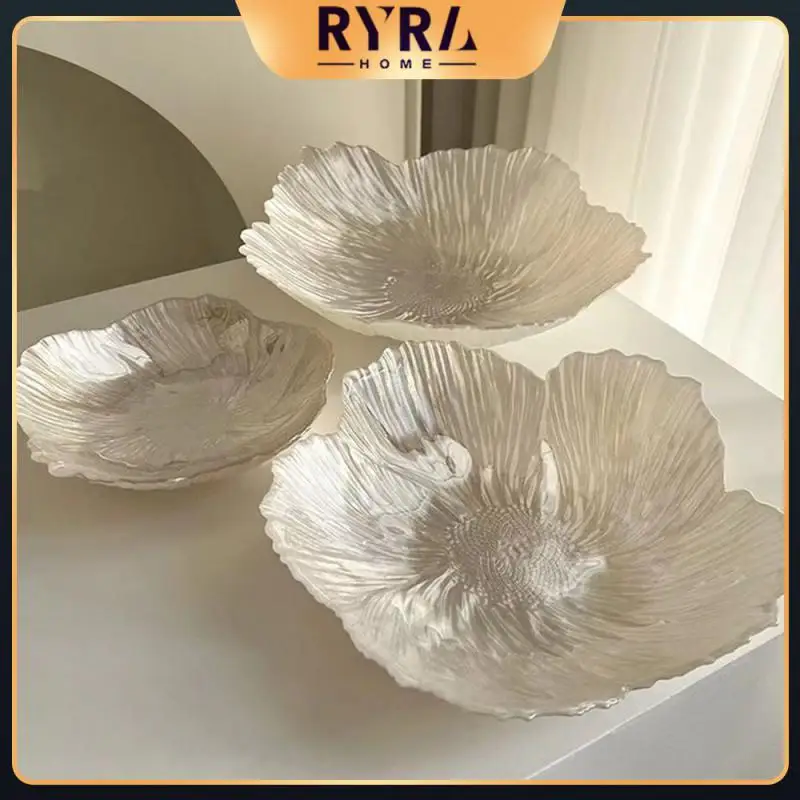 

Fresh Color Fruit Plate High-end Atmosphere Has Style Crystal Glass Integrated Design A Wash That Is Net Household Storage Trays