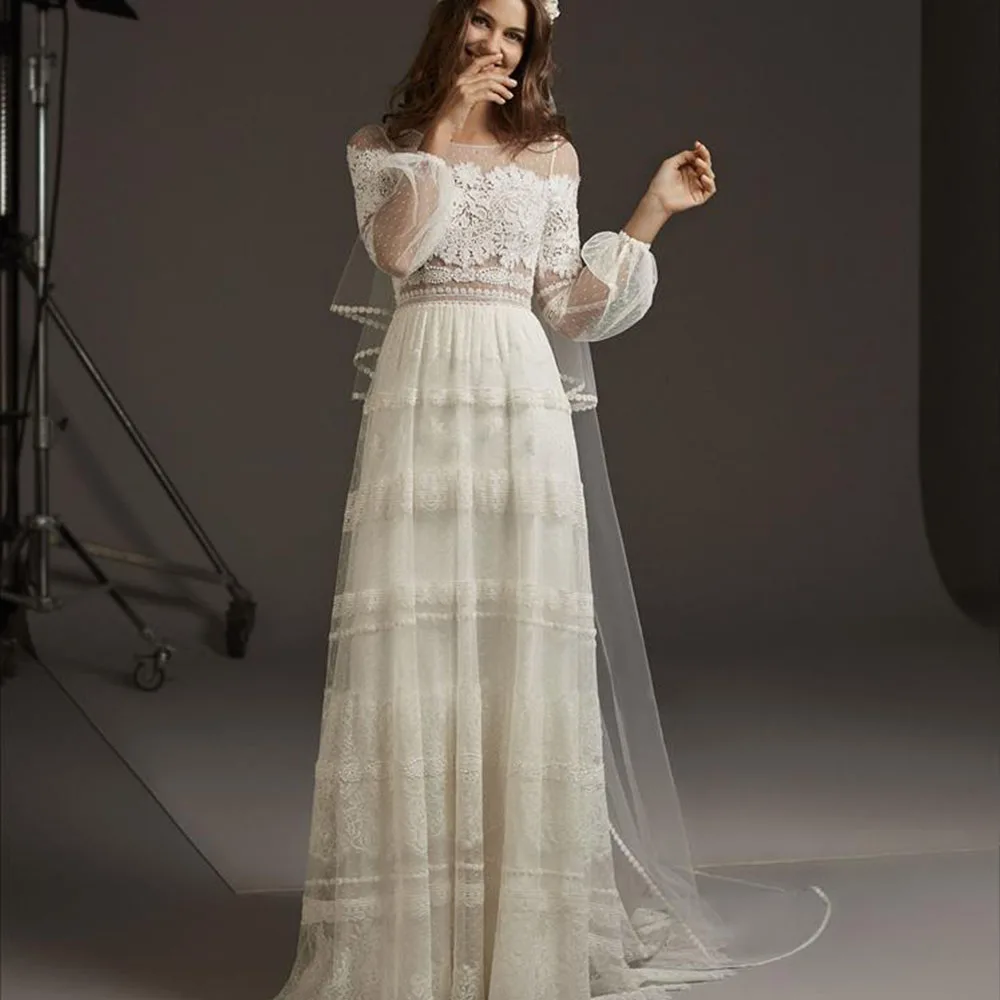 

Платье Свадебное ТРАПЕЦИЕВИДНОЕ с круглым вырезом, длинными рукавами-фонариками и застежкой-молнией на спине