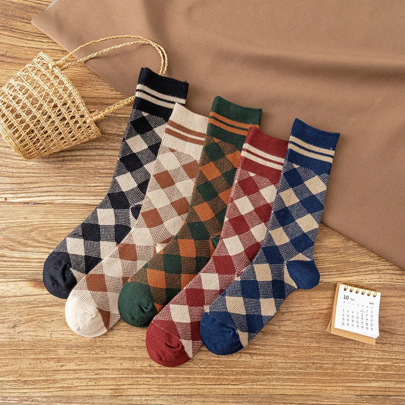 

Women Socks 2022 New Plaid Autumn Winter New Combed Cotton Middle Tube Casual Comfortable Girl Cute Korea Style Crew Socks Girl