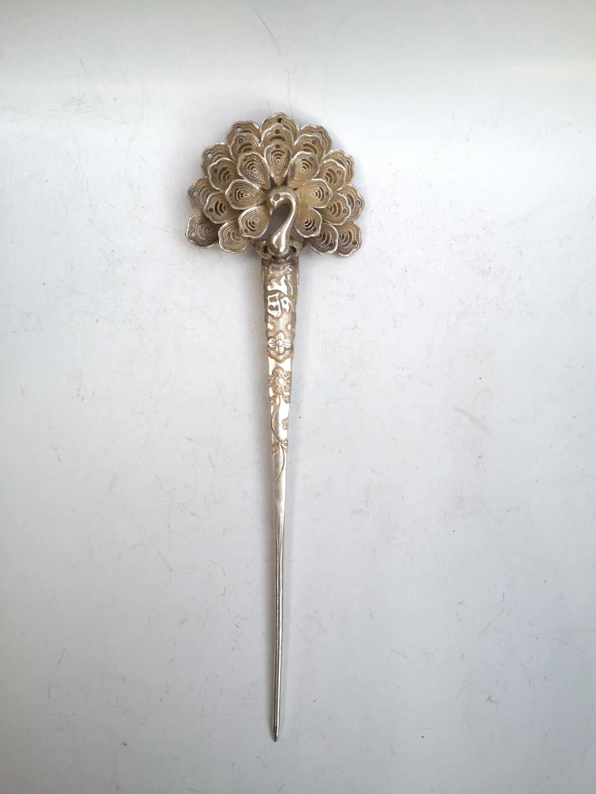 

1919 Collection Old Chinese Tibet Silver Hand-made Peacock Hairpin Hair Decoration Gift
