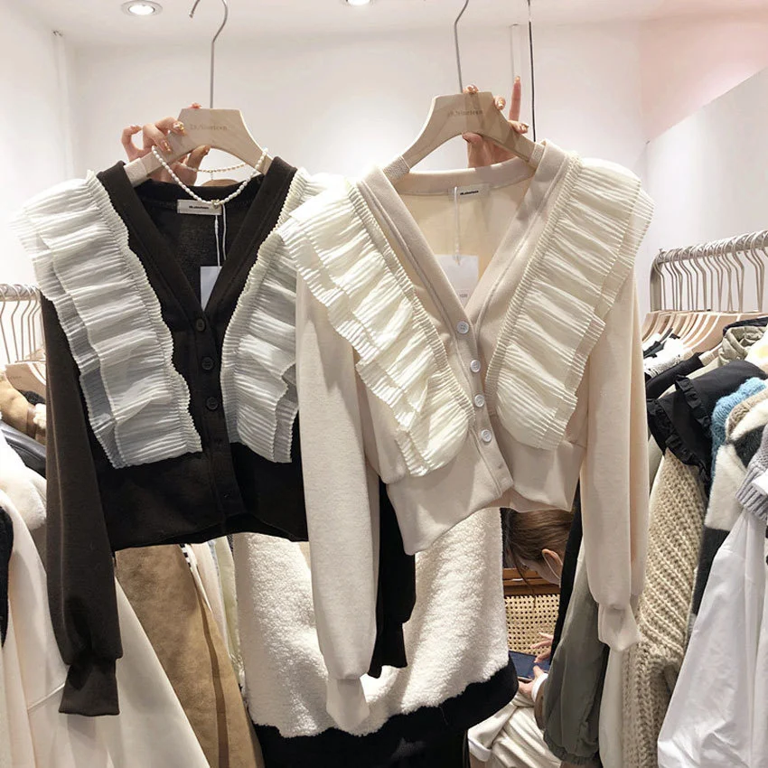 

Korean Winter New 2021 Design Sense Stitching Double-layer Ruffle Lace V-neck Bubble Long Sleeve Fashion Sweater
