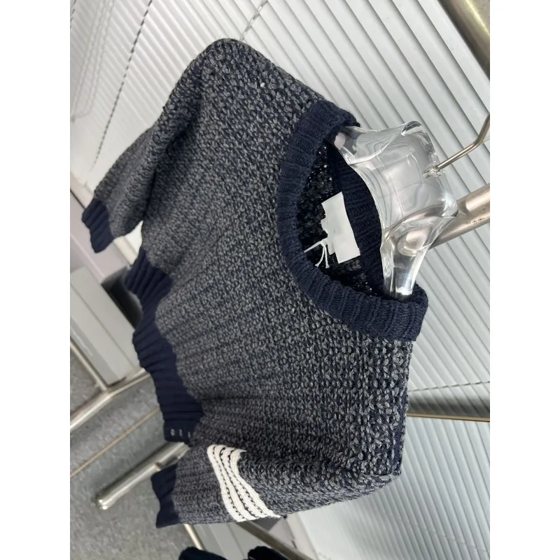 Свитер с четырьмя полосками на осень и зиму унисекс качественный вязаный свитер