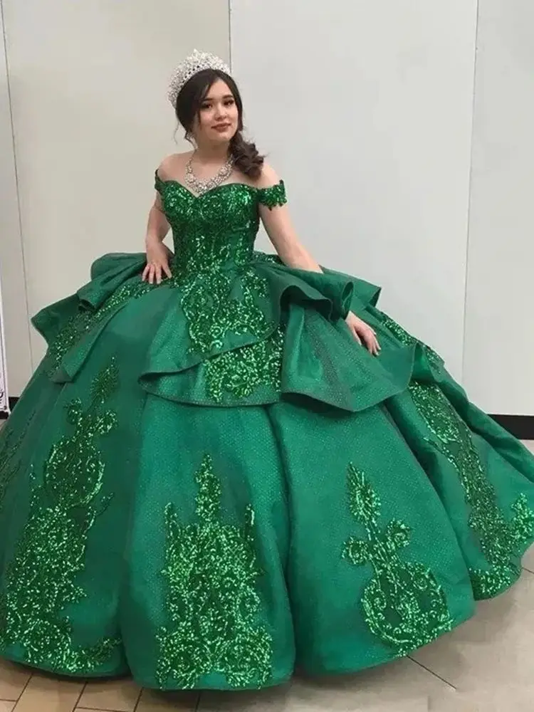 

Emerald Green Quinceanera Dresses Gorgeous Sweetheart Off The Shoulder Appliques Sequined Tiered Princess Party Sweet 15 Pageant