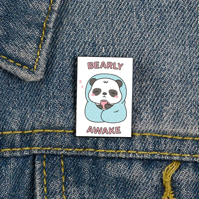 

Fashion Cute Little Panda With Blanket Tote Pin vintage Brooches Shirt Lapel teacher Bag Cute Badge Cartoon pins for Lover Girl