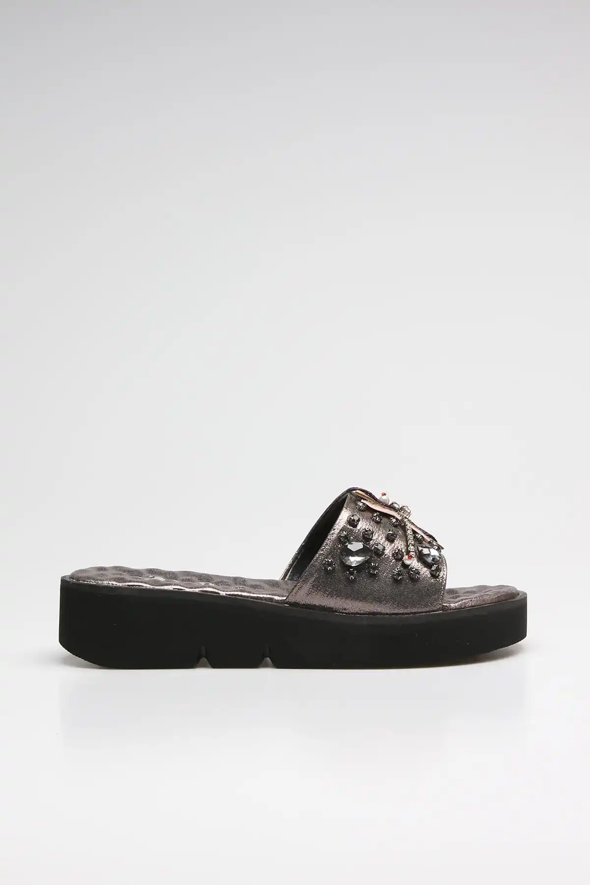 

Fashion Style Platinum Women's Slippers Sandals And Slippers