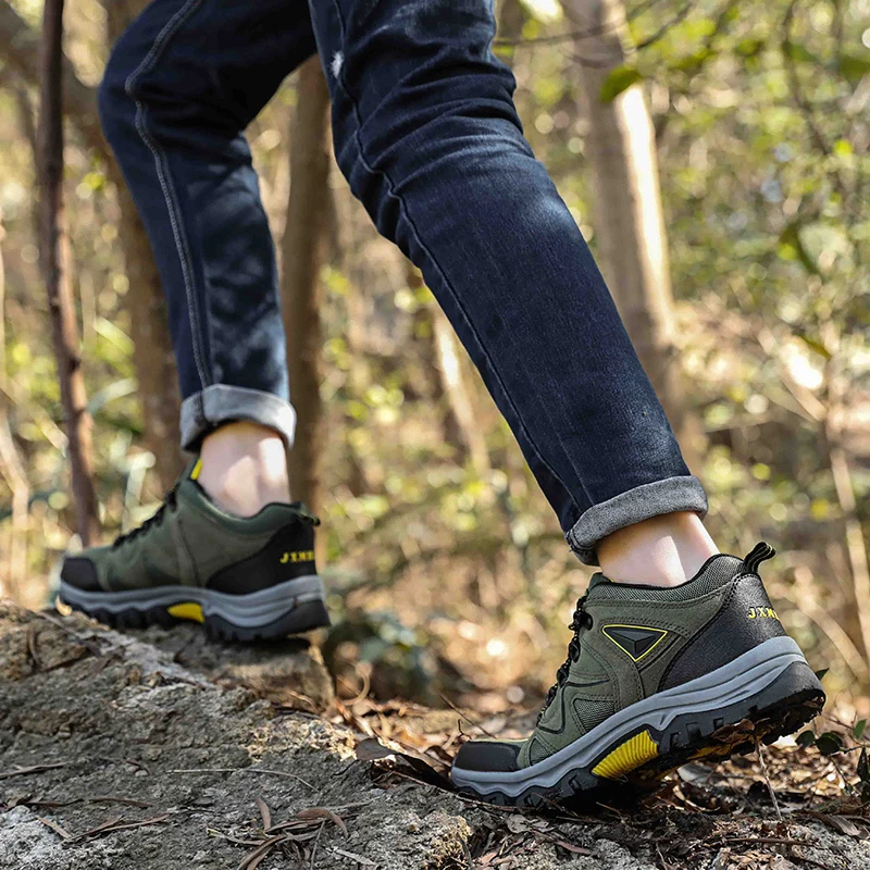 2022 New Men Mountain Hiking Shoes Spring Breathable Men Trekking Shoes Big Size 39-47 Outdoor Climbing Hiking Men Sneakers