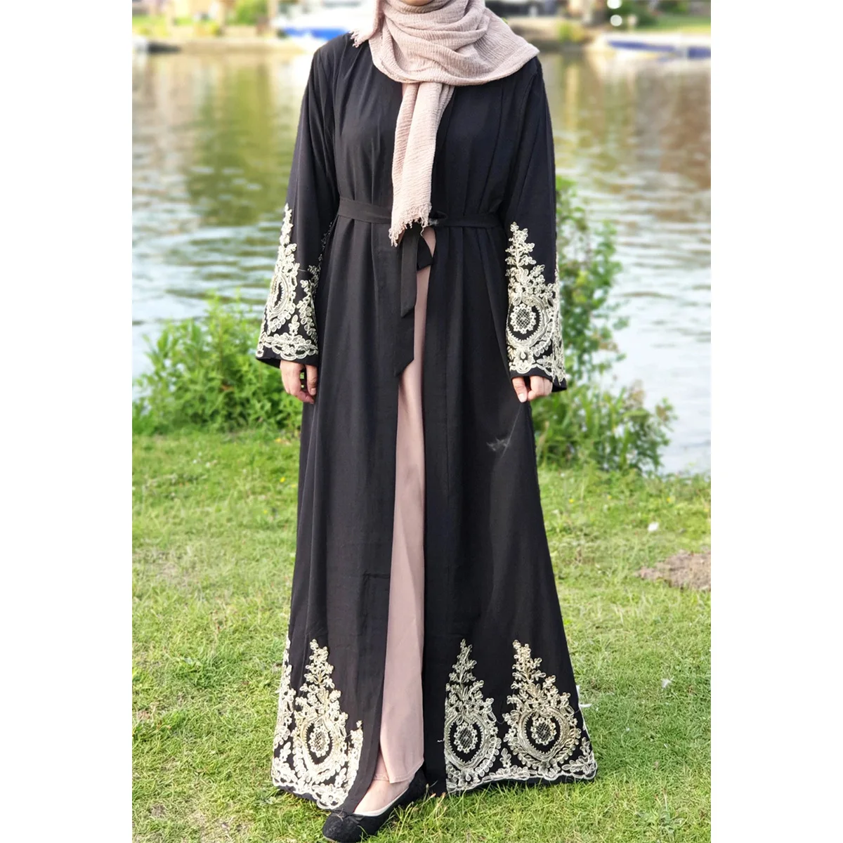 

Dress Abayas for Women Kaftan Embroidery Abaya Muslim Robe Femme Musulmane Jilbab Khimar Ramadan Islamic Clothing Hijab Abayat