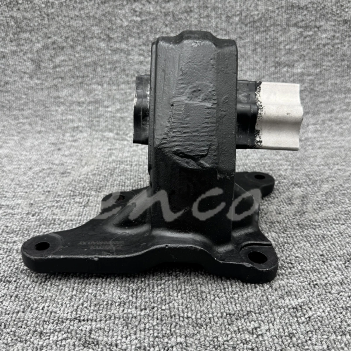 

Крепление двигателя для Jeep Wrangler 3.8L A5775 52059943 AE EM-4181