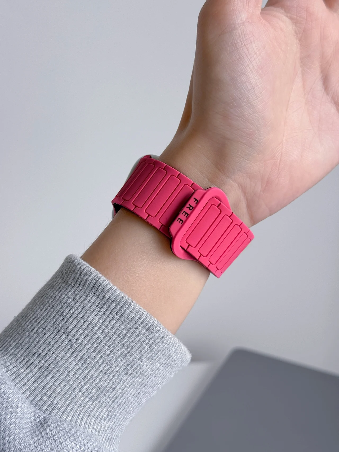 Двухцветный двусторонний магнитный силиконовый ремешок для Apple Watch Ultra SE Series 11 10 9 8 7 всех размеров, дышащий повседневный ремешок для часов (art.: 3920dc0610bcb) - 3920dc0610bcb