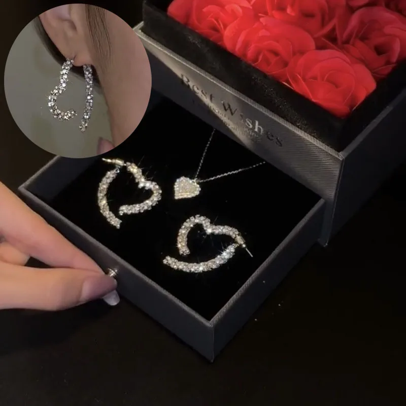 Серьги-гвоздики с эффектом холодного ветра 1 пара